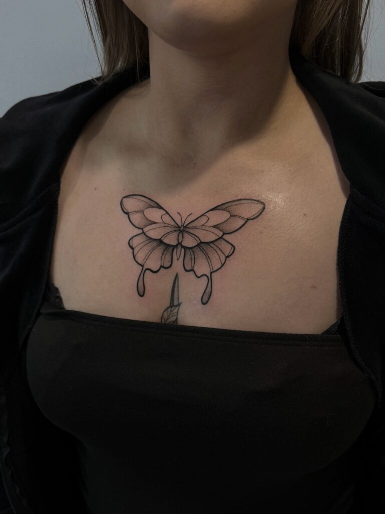 Tatuaż motyla – znaczenie, style i najlepsze miejsca na ciele. Gdzie zrobić w Gdańsku? 2 - 2 Tatuaż – Zajawa Tattoo Gdańsk